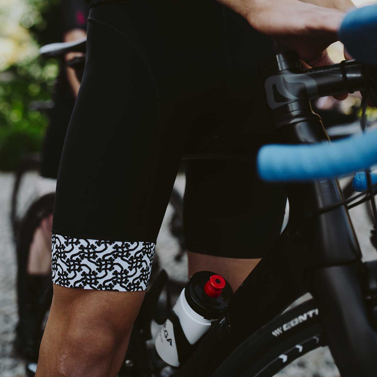 VINCI TOTAL BLACK HOSEN
